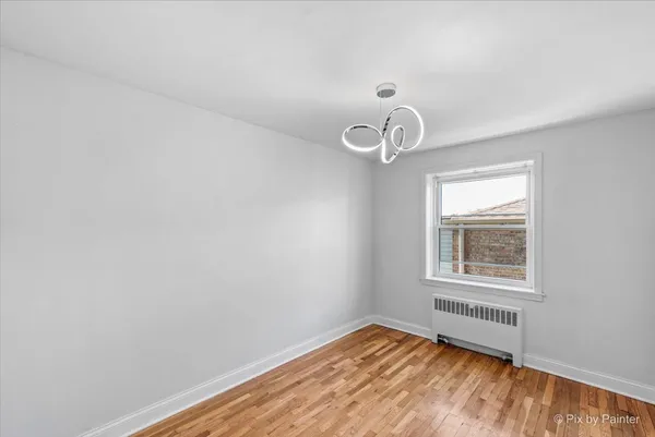 $2,100 | 2727 West Berwyn Avenue, Unit 3, Chicago, IL 60625