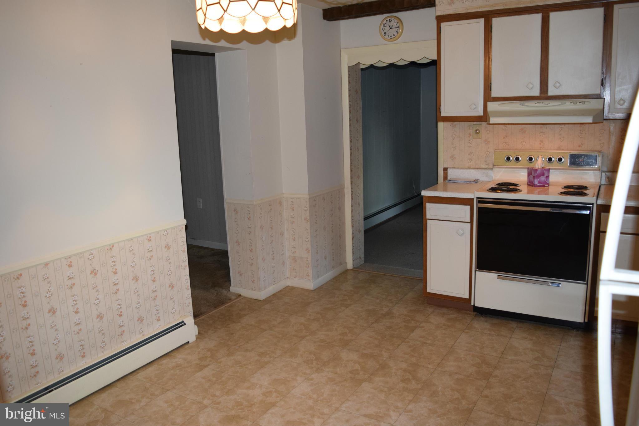 2222 Silver Lane Road Baltimore, MD 21221 - Photo 14 of 26 Kitchen