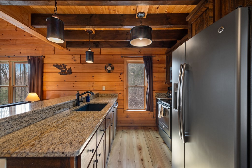 275 North Moreland Drive Blue Ridge, GA 30513 - Photo 11 of 71