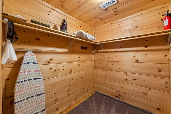 $525,000 | 275 North Moreland Drive, Blue Ridge, GA 30513