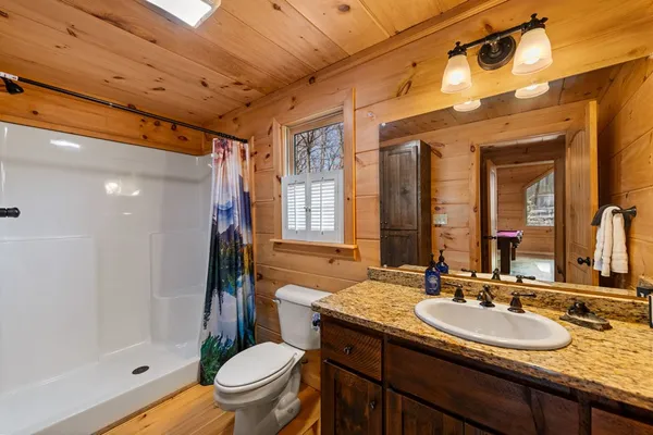 $525,000 | 275 North Moreland Drive, Blue Ridge, GA 30513