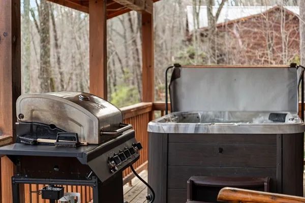 $525,000 | 275 North Moreland Drive, Blue Ridge, GA 30513