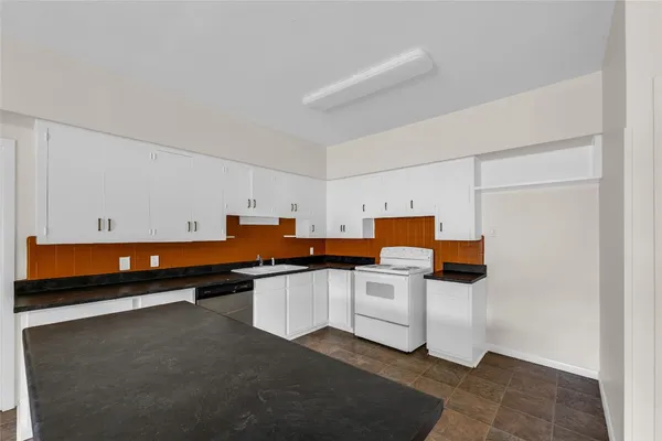 $320,000 | 2527 Avenue G, Rosenberg, TX 77471