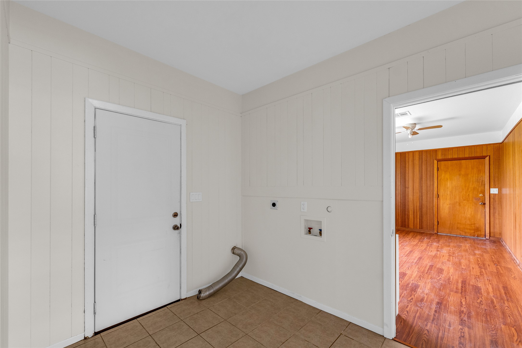 2527 Avenue G Rosenberg, TX 77471 - Photo 22 of 35 a view of a room with wooden floor