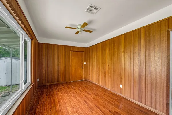 $320,000 | 2527 Avenue G, Rosenberg, TX 77471