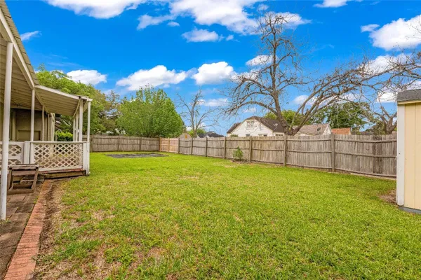 $320,000 | 2527 Avenue G, Rosenberg, TX 77471