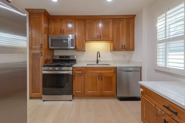 $469,000 | 1783 Lee Street, Des Plaines, IL 60018