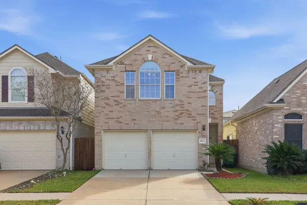 $270,000 | 10135 East Palm Lake Drive, Houston, TX 77034