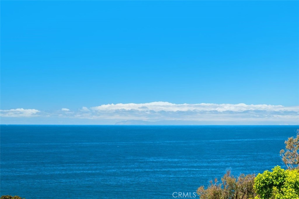 263 Upland Road Laguna Beach, CA 92651 - Photo 7 of 56 View