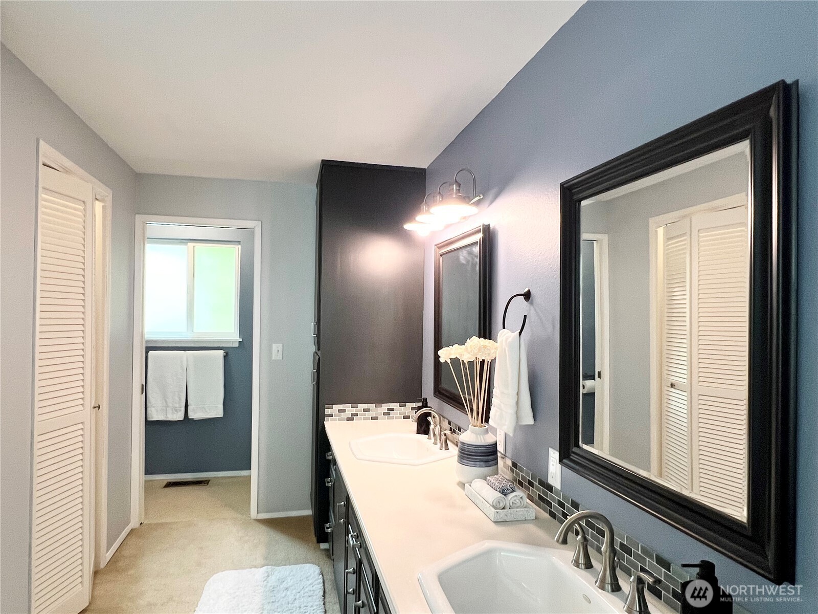 10518 231st Street Southwest Edmonds, WA 98020 - Photo 13 of 39 Gallery Image 13