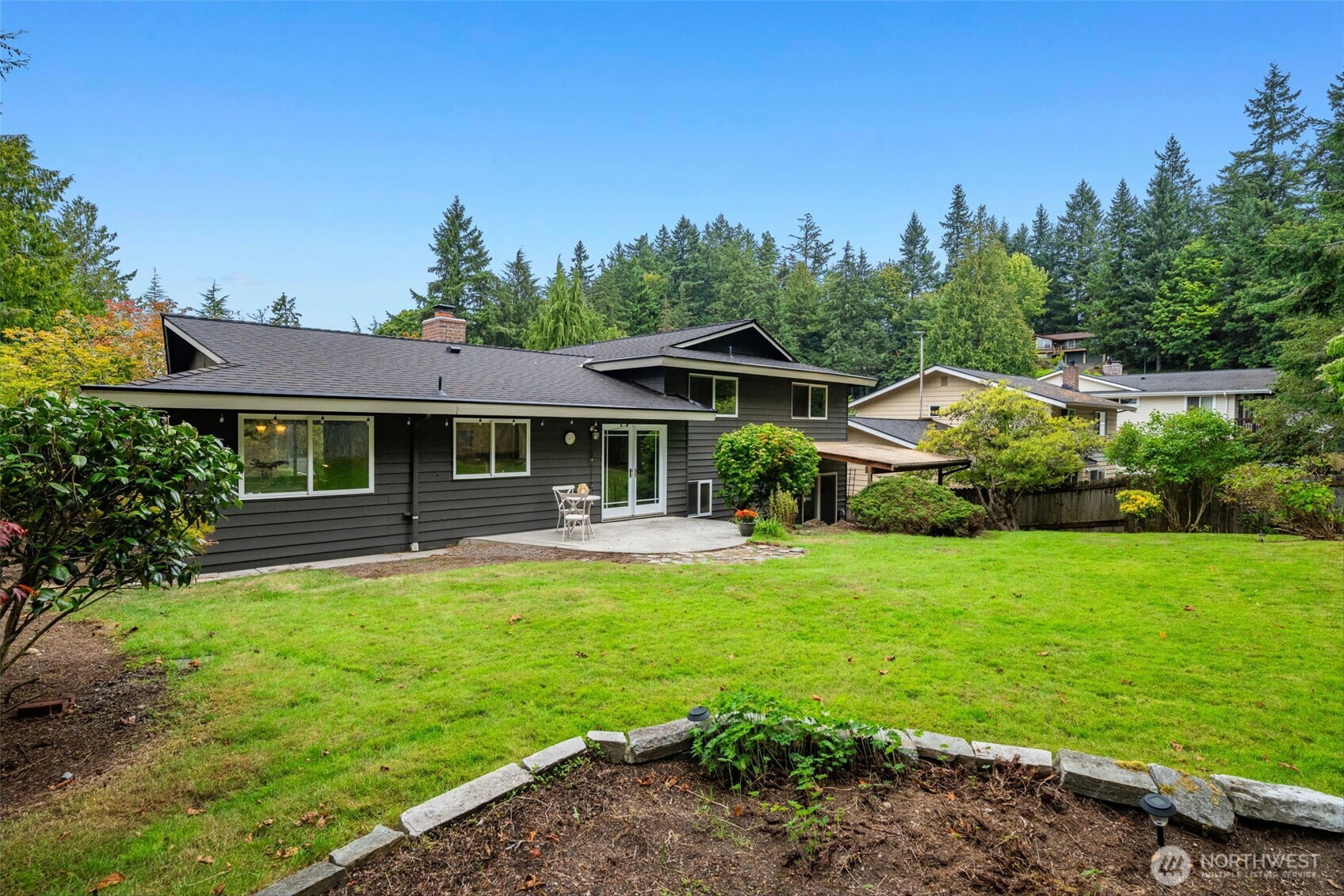 10518 231st Street Southwest Edmonds, WA 98020 - Photo 32 of 39 Gallery Image 32