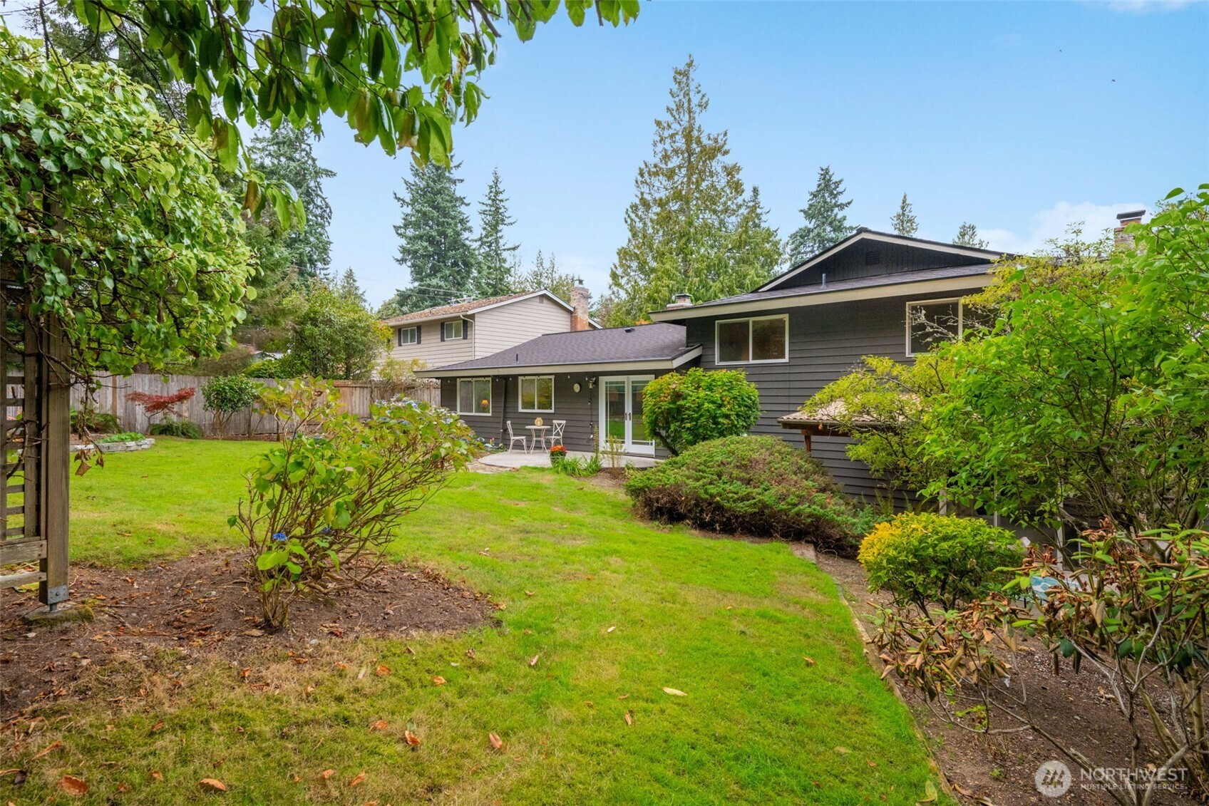 10518 231st Street Southwest Edmonds, WA 98020 - Photo 33 of 39 Gallery Image 33