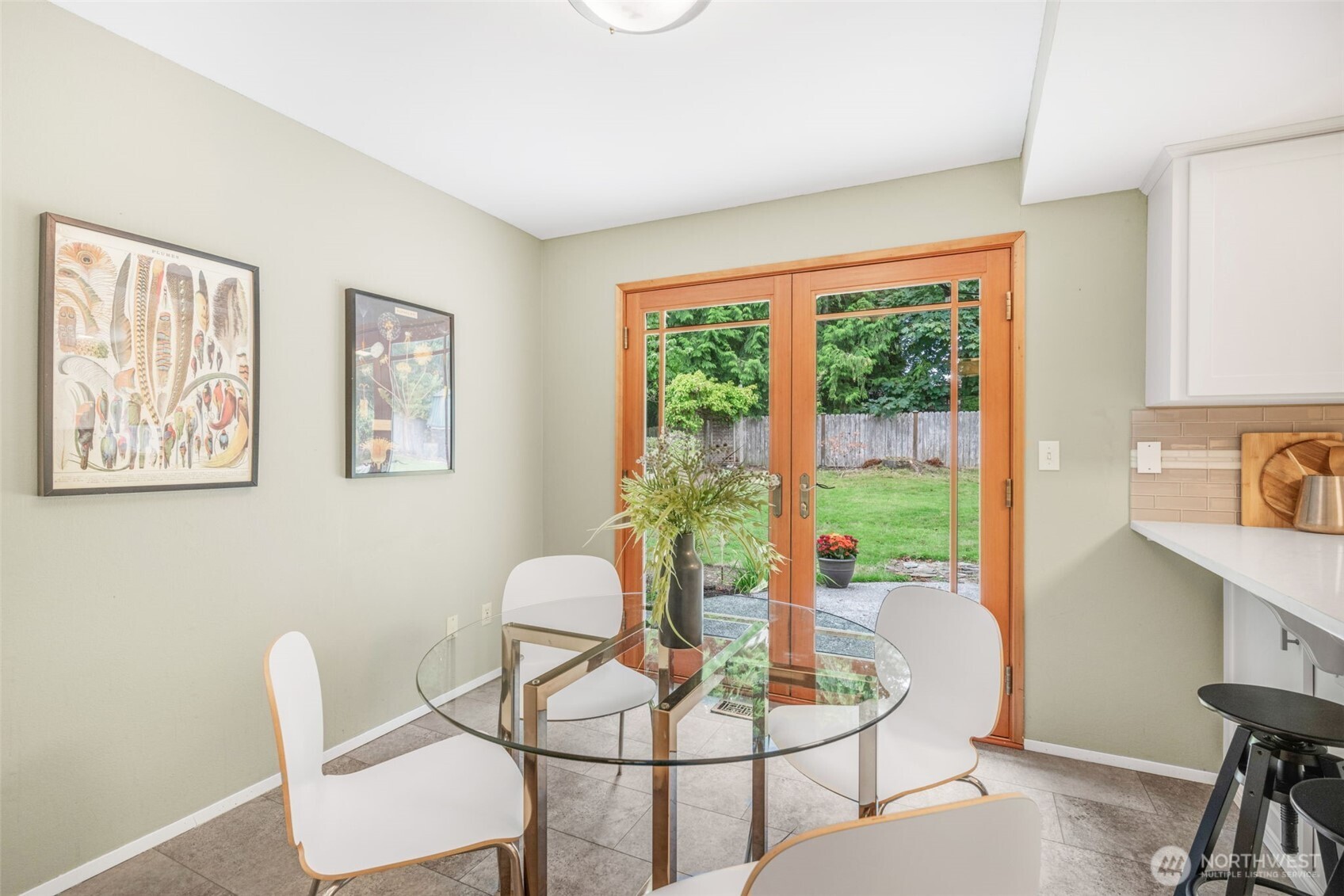 10518 231st Street Southwest Edmonds, WA 98020 - Photo 9 of 39 Gallery Image 9