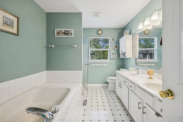 $469,900 | 1804 Redwood Lane, McHenry, IL 60051