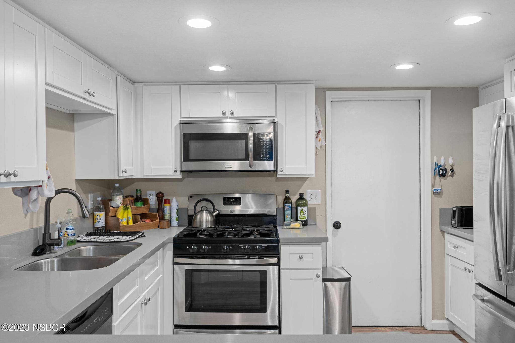 1305 Riverside Drive Lompoc, CA 93436 - Photo 11 of 24 1305 Riverside Dr-13