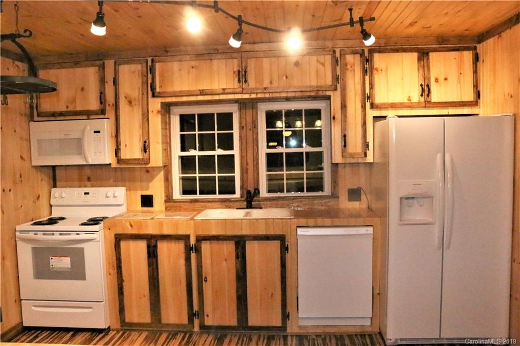 926 Salem Road Morganton, NC 28655 - Photo 13 of 30 Gallery Image 13