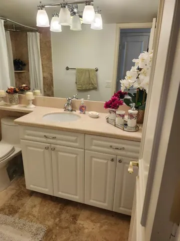 $850,000 | 1370 South Ocean Boulevard, Unit 905, Pompano Beach, FL 33062