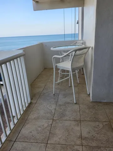 $850,000 | 1370 South Ocean Boulevard, Unit 905, Pompano Beach, FL 33062