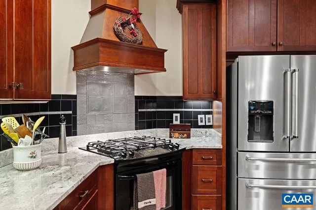 $890,000 | 85 Waters Edge Lane, Nellysford, VA 22958