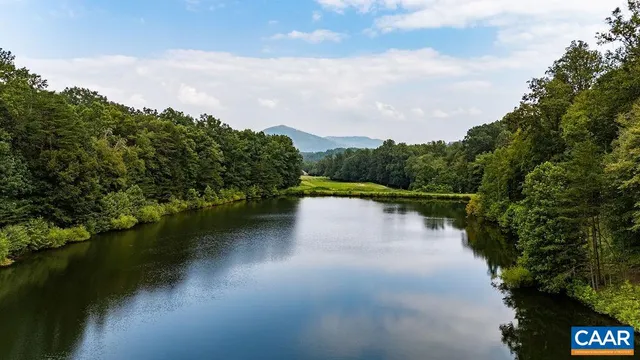 $890,000 | 85 Waters Edge Lane, Nellysford, VA 22958