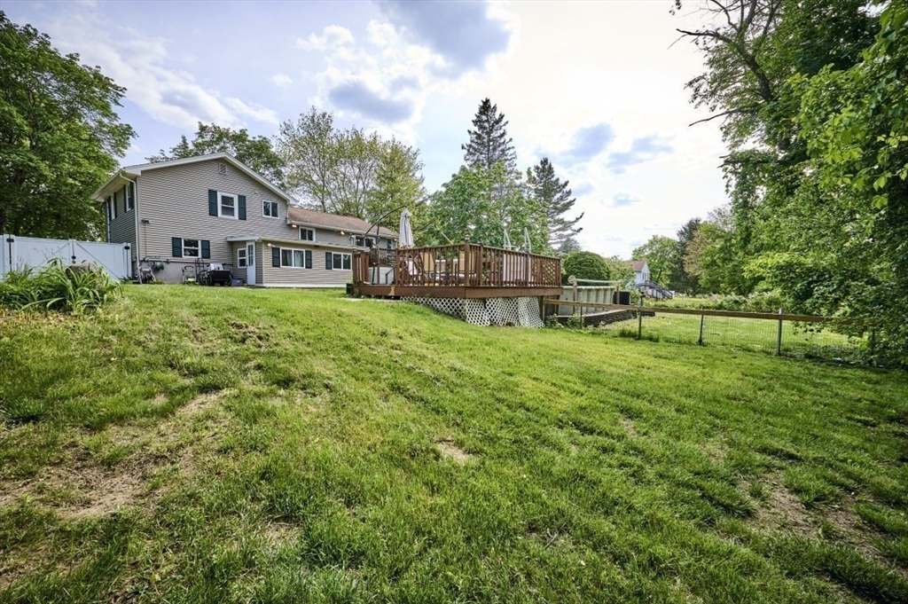7 Lasallette Road Billerica, MA 01821 - Photo 5 of 35 a house view with a garden space