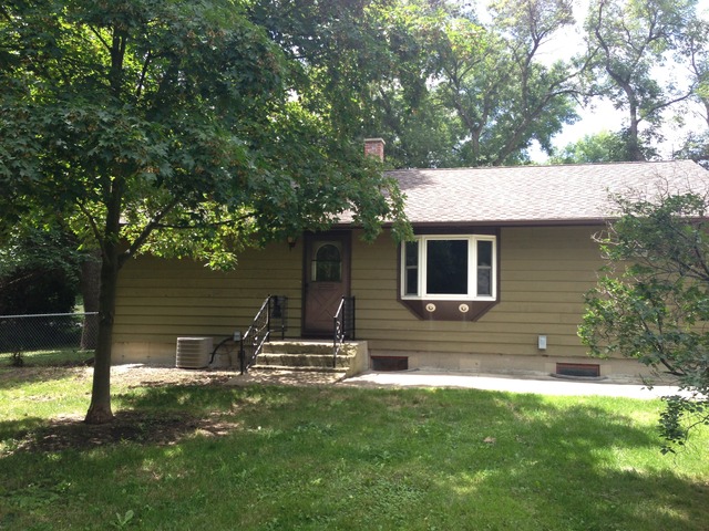 4812 Roberts Road Island Lake, IL 60042 - Photo 1 of 10