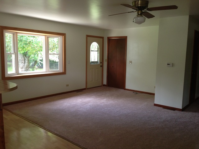 4812 Roberts Road Island Lake, IL 60042 - Photo 4 of 10