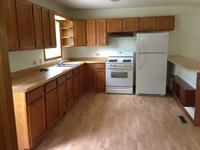 4812 Roberts Road Island Lake, IL 60042 - Photo 5 of 10