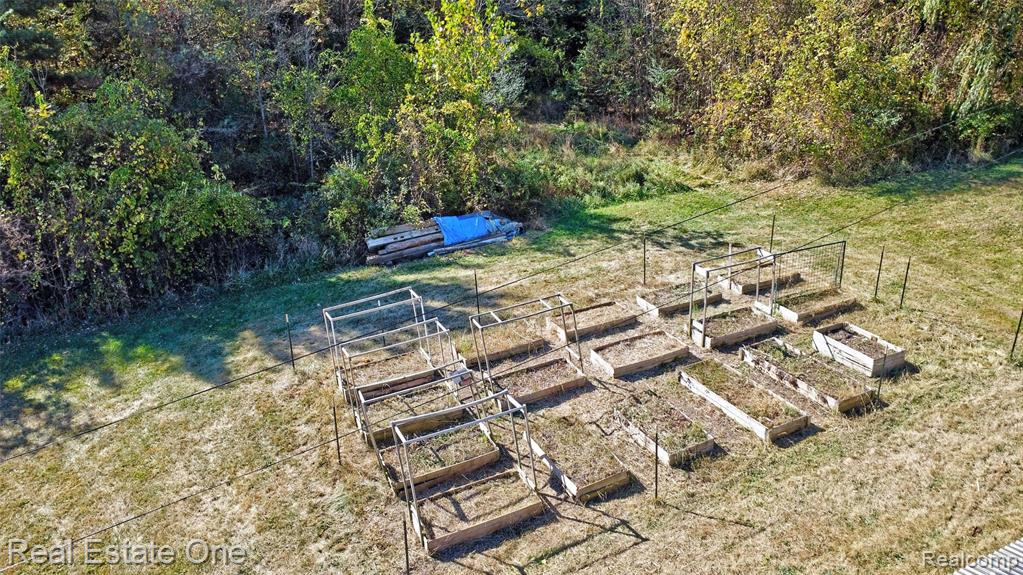 2444 Ray Road Oxford, MI 48370 - Photo 31 of 40
