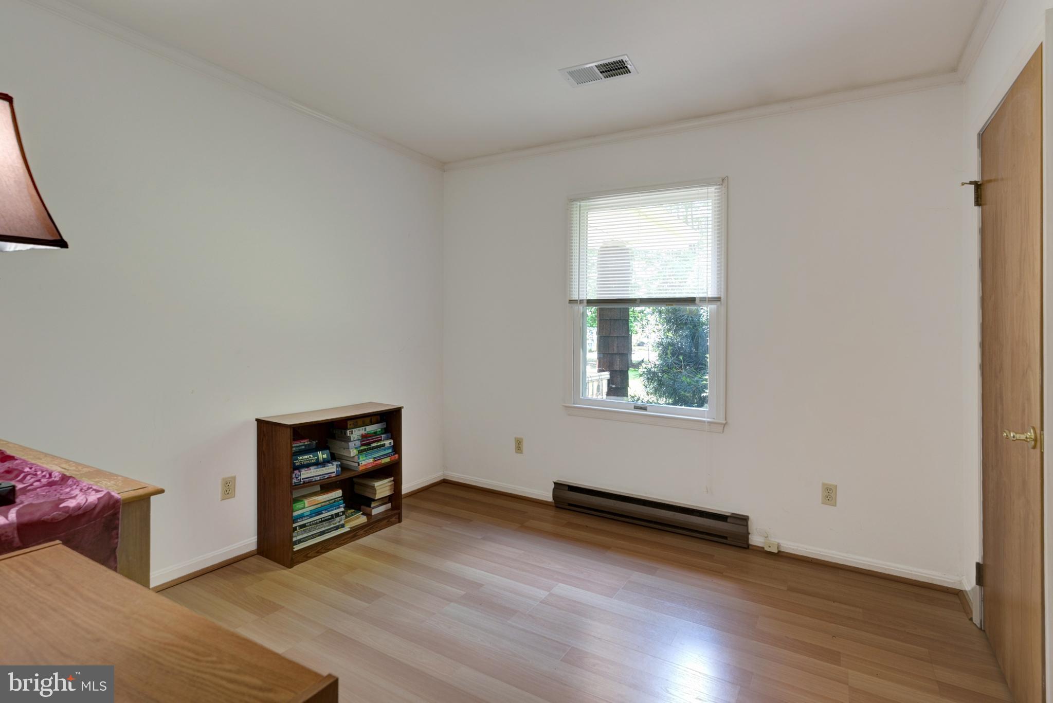 104 River Road Elkton, MD 21921 - Photo 20 of 22 Bedroom #2, 9x9 w/Laminate flooring