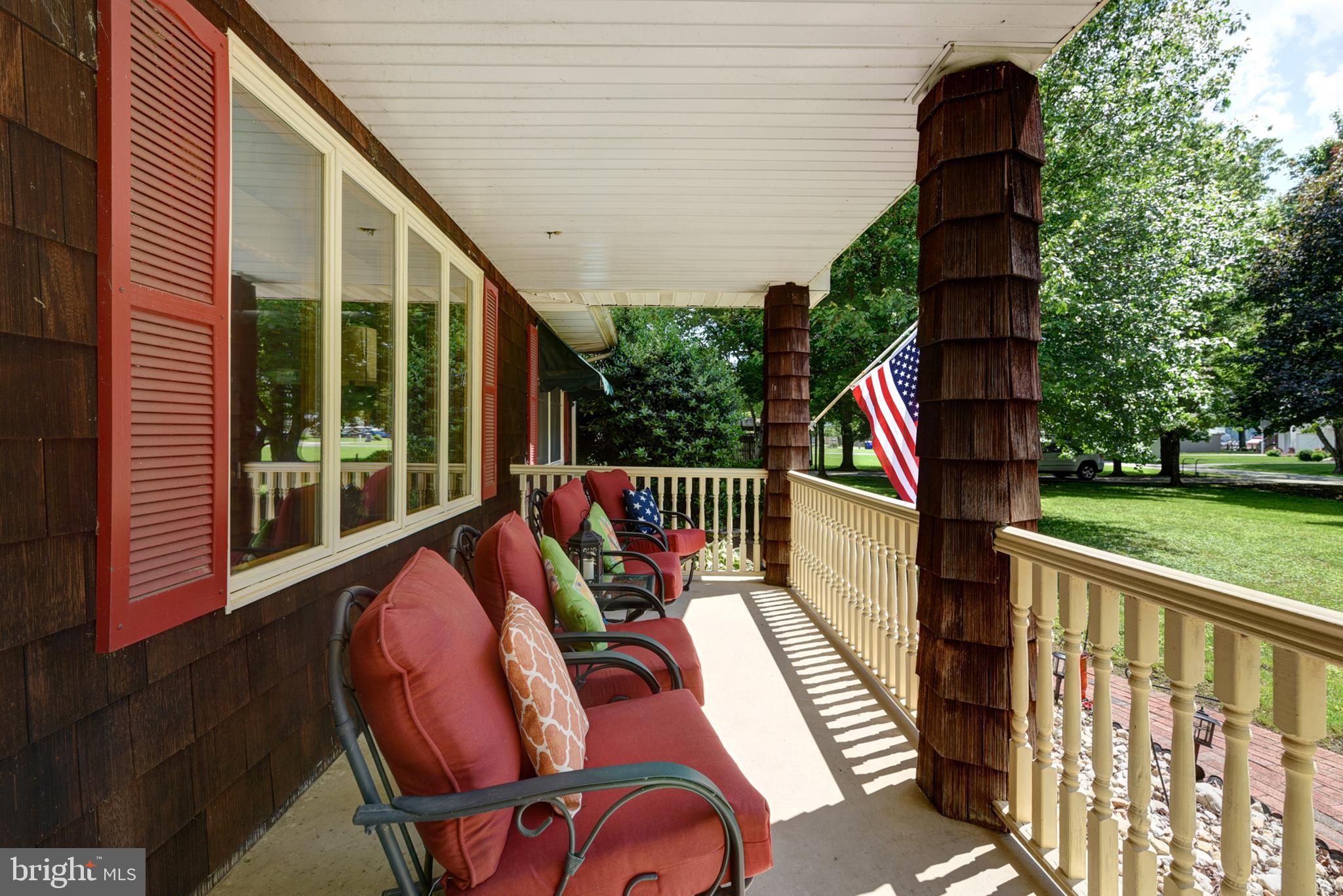 104 River Road Elkton, MD 21921 - Photo 3 of 22 A gorgeous front porch
