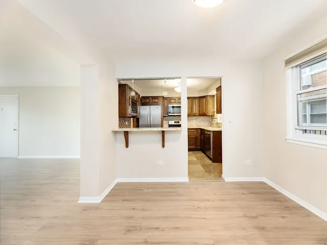 $240,000 | 6587 North Northwest Highway, Unit 1A, Chicago, IL 60631