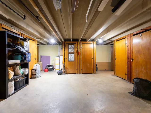 $240,000 | 6587 North Northwest Highway, Unit 1A, Chicago, IL 60631