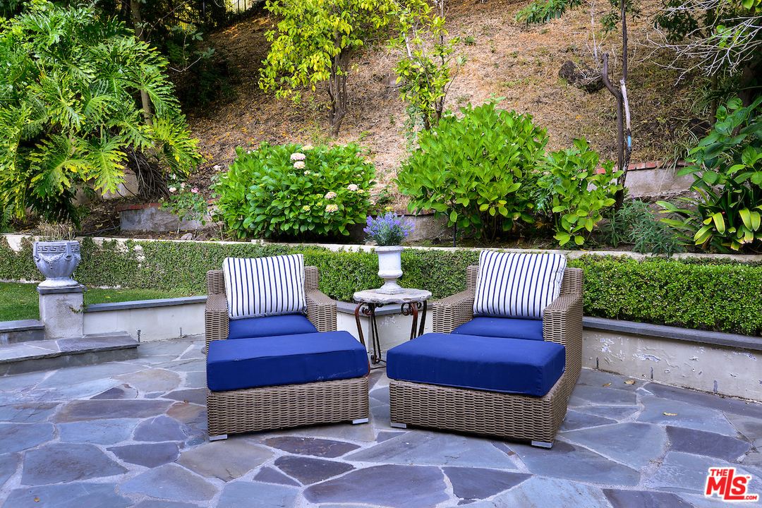 10980 Verano Road Los Angeles, CA 90077 - Photo 43 of 48 Gallery Image 43