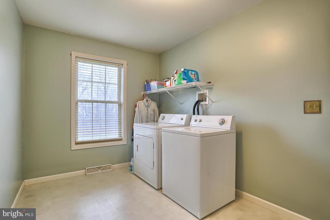 622 Raintree Road Columbia, PA 17512 - Photo 19 of 36 Gallery Image 19