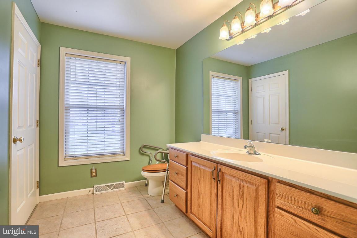 622 Raintree Road Columbia, PA 17512 - Photo 23 of 36 Gallery Image 23