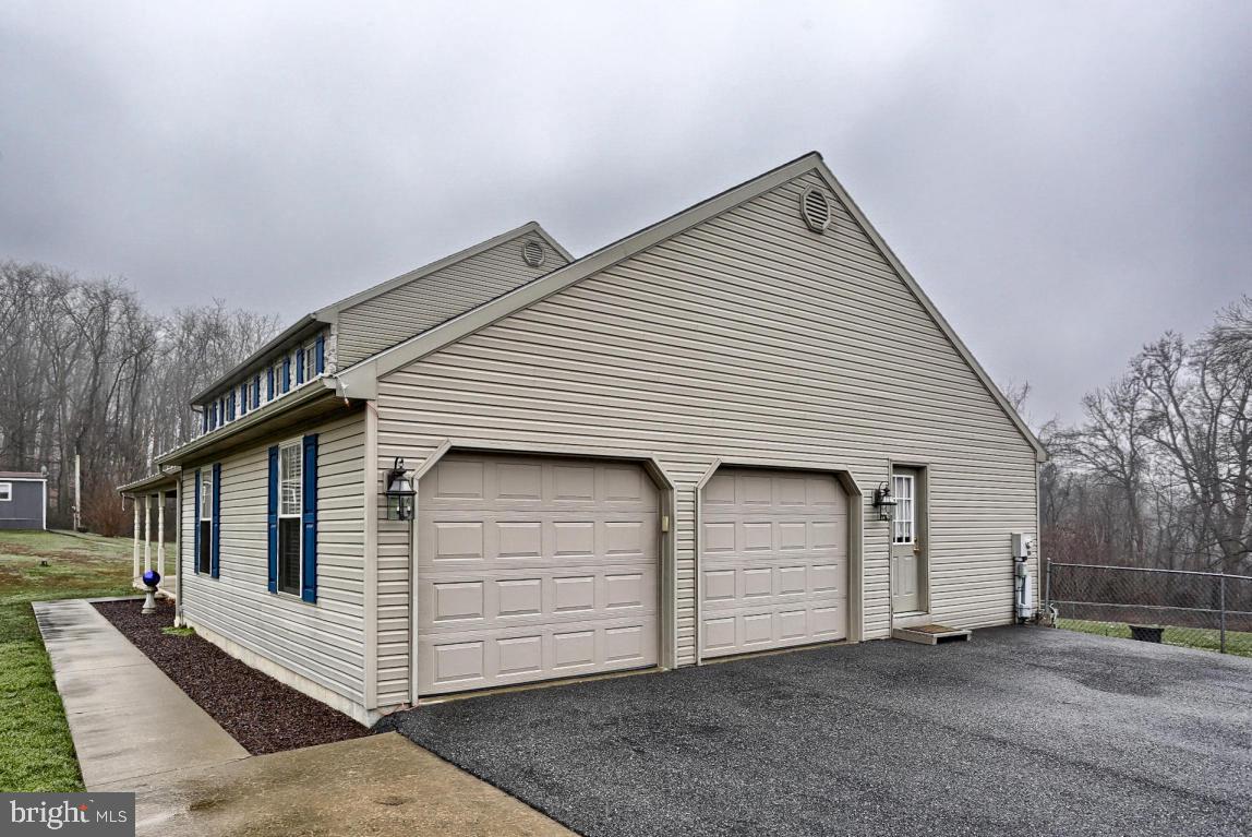 622 Raintree Road Columbia, PA 17512 - Photo 34 of 36 Gallery Image 34