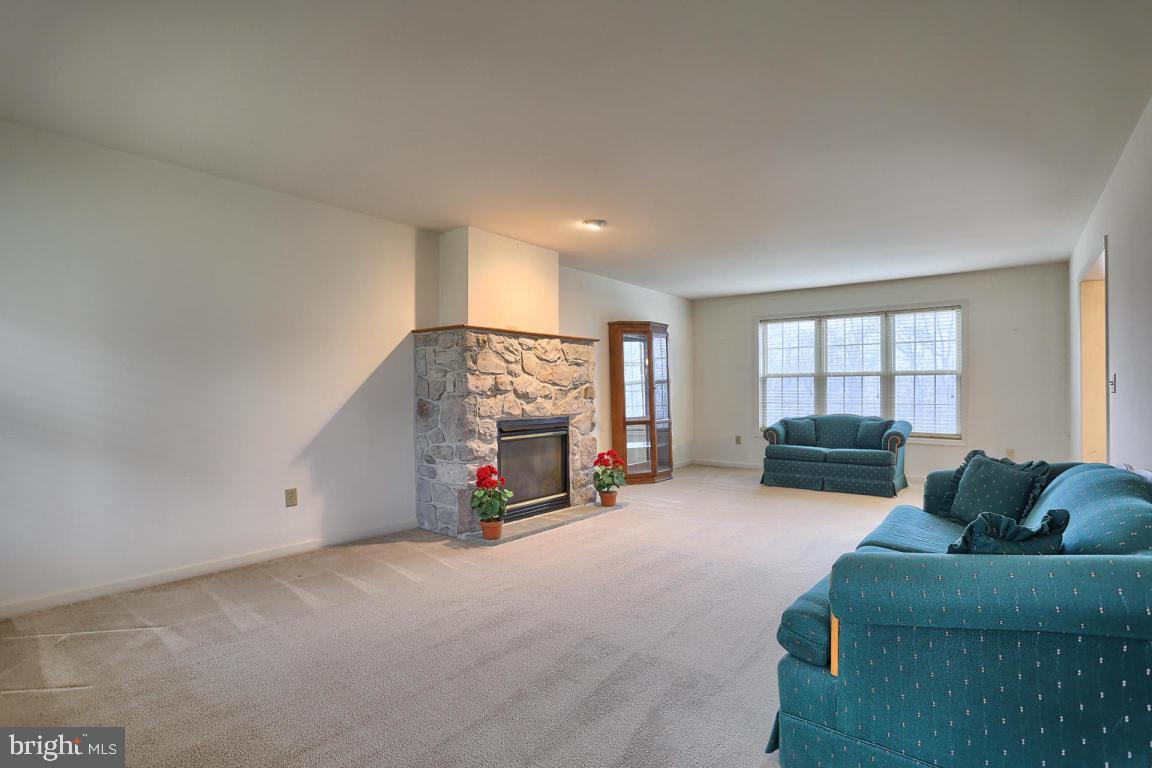 622 Raintree Road Columbia, PA 17512 - Photo 8 of 36 Gallery Image 8