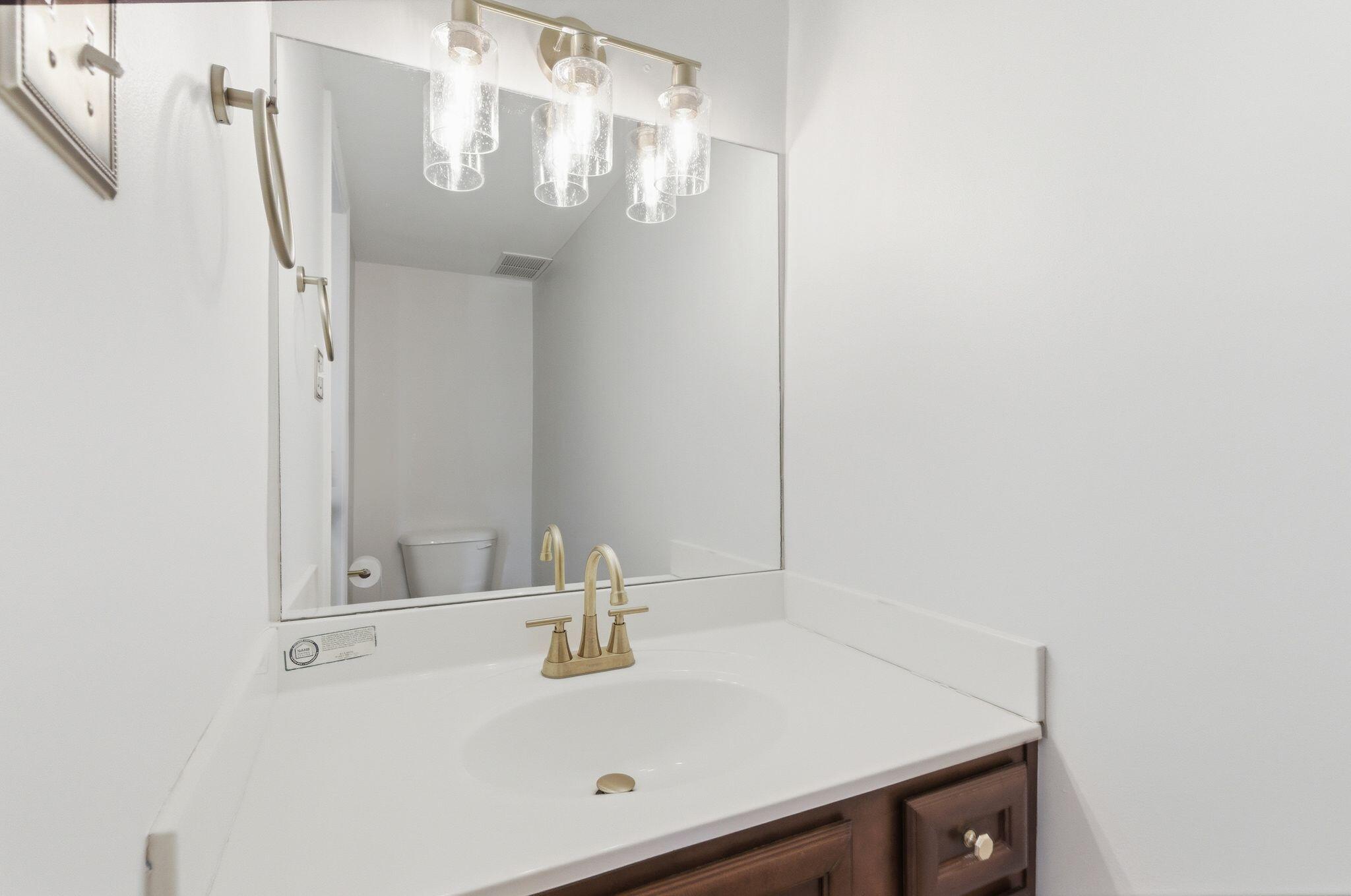 209 Regency Point Path Lexington, KY 40503 - Photo 5 of 25 1st floor 1/2 bath