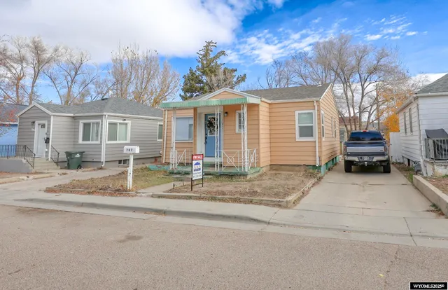 $259,900 | 707 Pennsylvania Avenue, Rock Springs, WY 82901