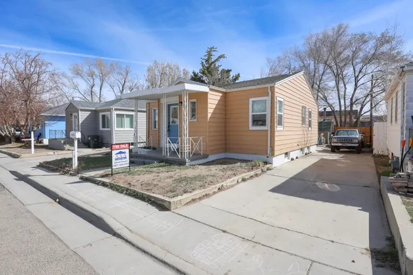$244,900 | 707 Pennsylvania Avenue, Rock Springs, WY 82901