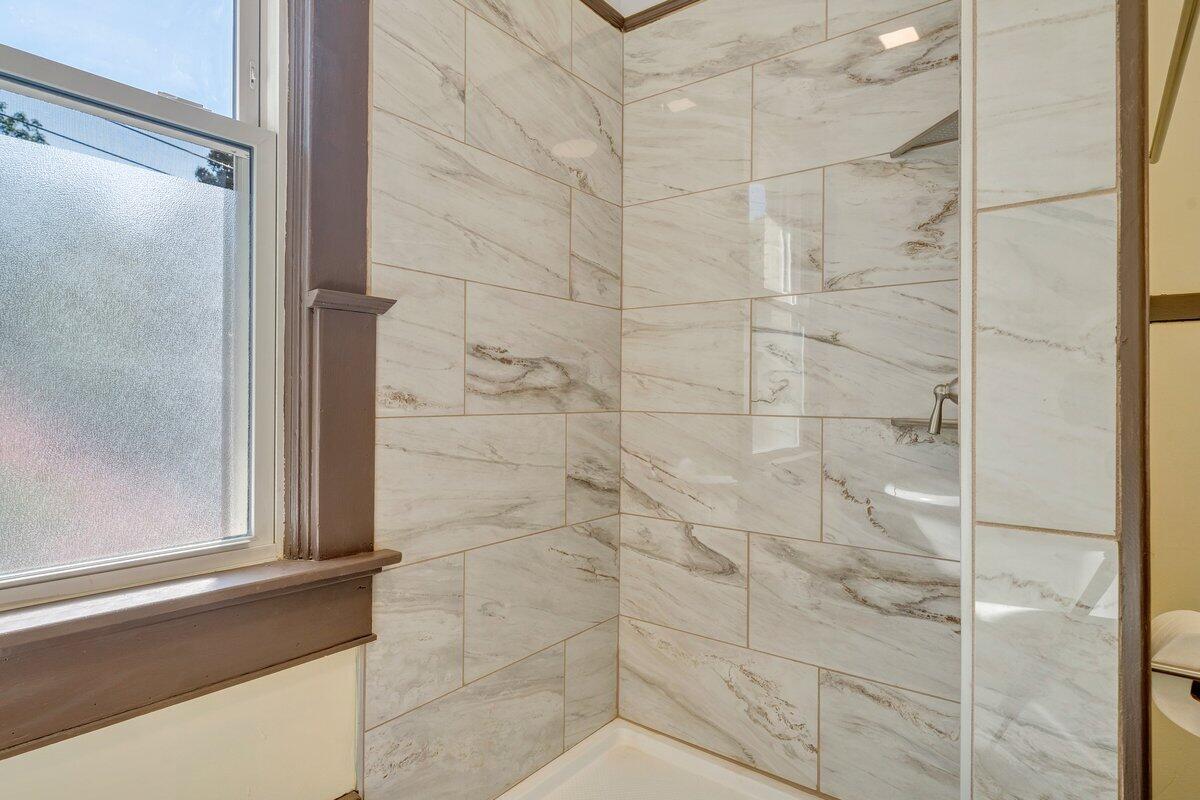 2702 Tillett Road Southwest Roanoke, VA 24015 - Photo 31 of 49 32