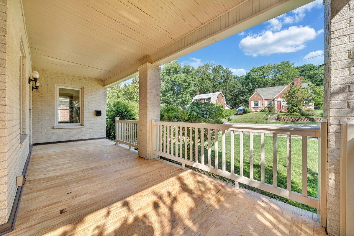 2702 Tillett Road Southwest Roanoke, VA 24015 - Photo 43 of 49 46