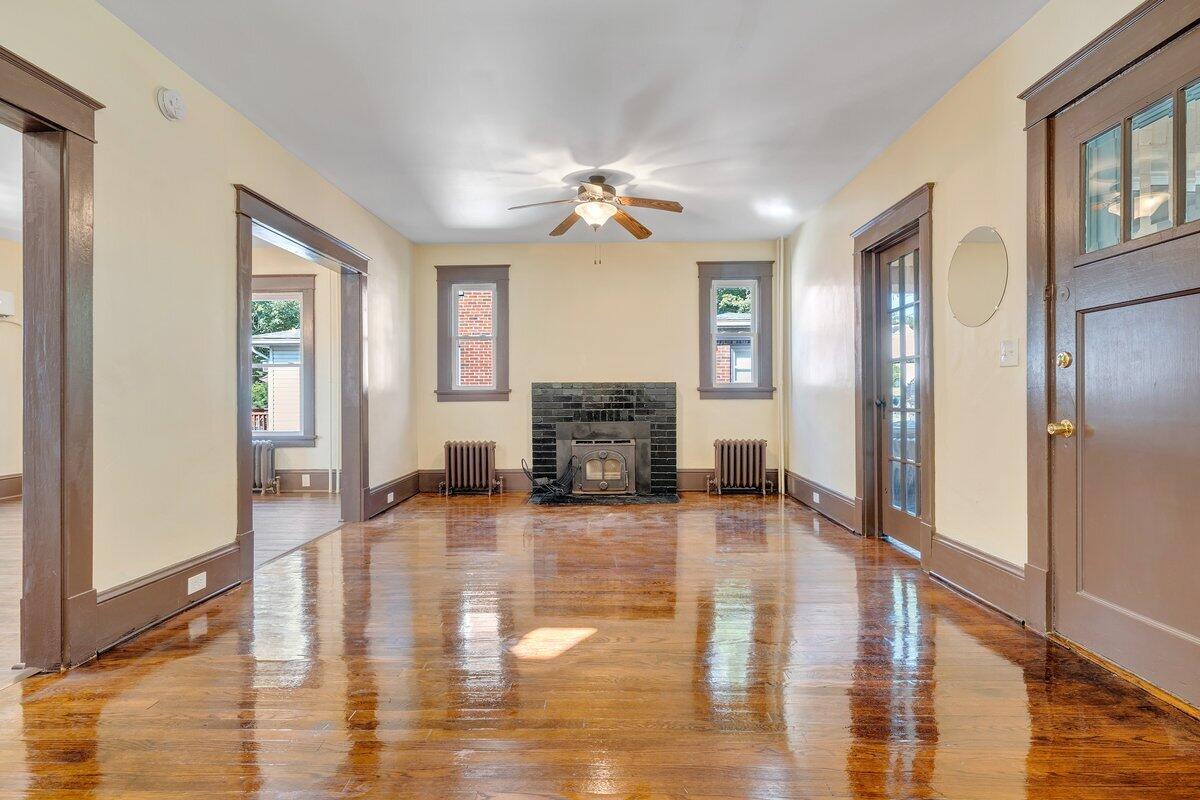 2702 Tillett Road Southwest Roanoke, VA 24015 - Photo 6 of 49 6