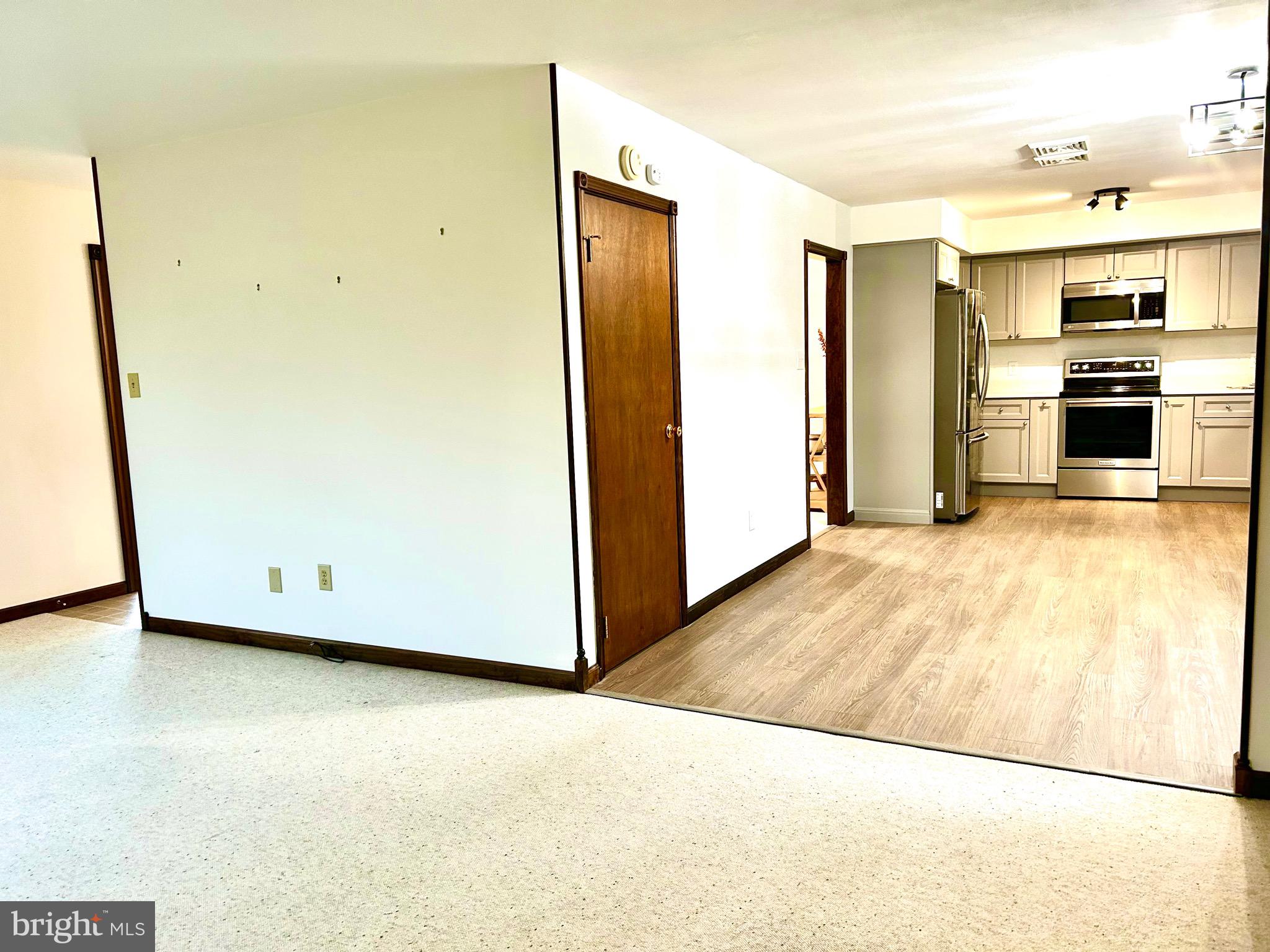 61 Barneston Road Honey Brook, PA 19344 - Photo 17 of 46 Larger living space