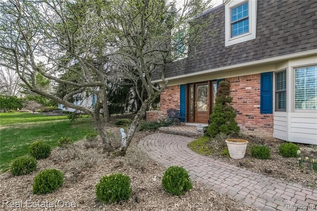 764 Leinster Road Rochester Hills, MI 48309 - Photo 5 of 46