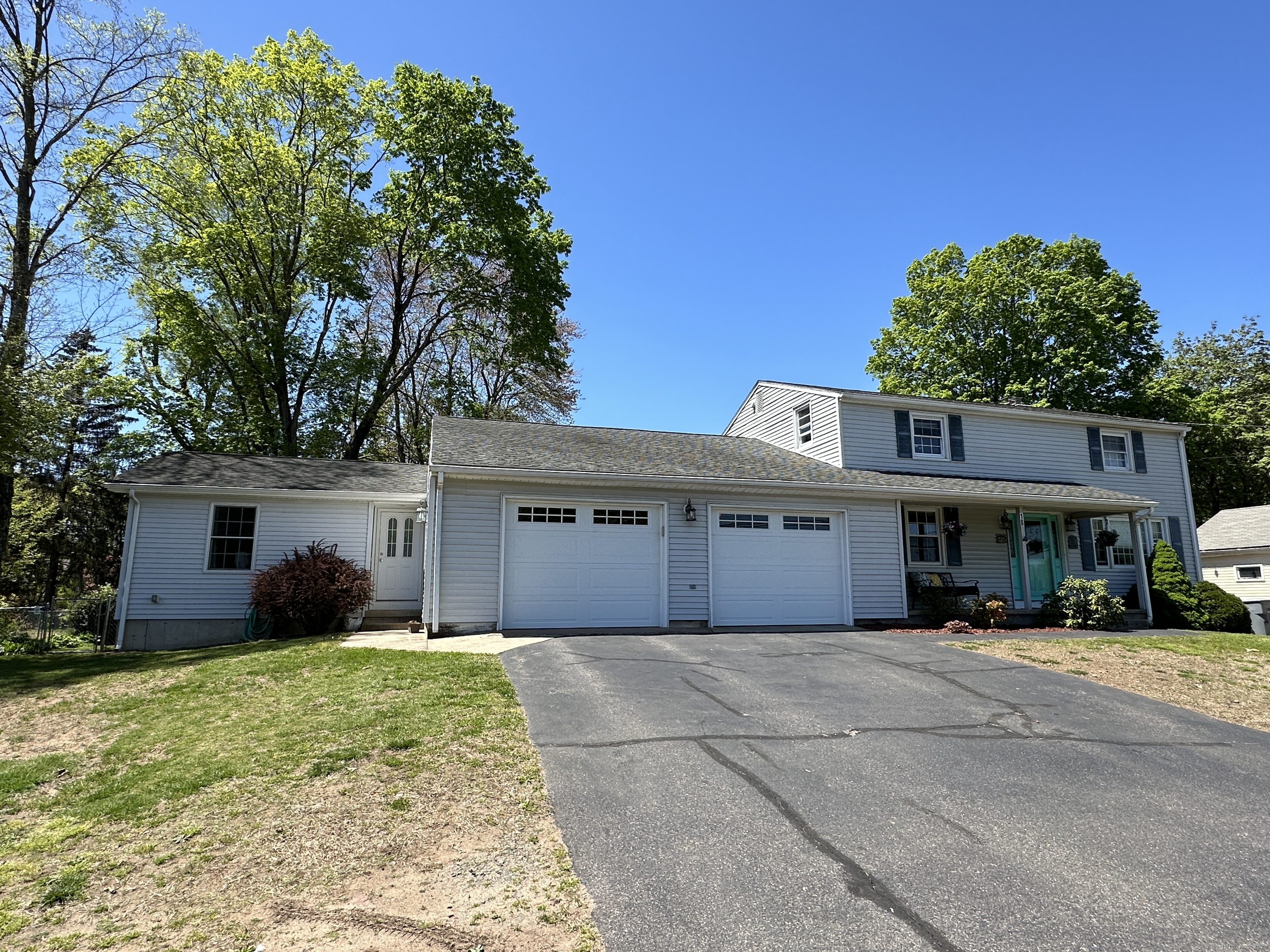 18 Simon Road Enfield, CT 06082 - Photo 1 of 1