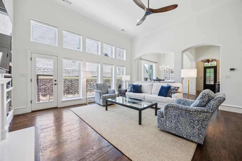 1675 Morris Lane Frisco, TX 75034 - Photo 8 of 34