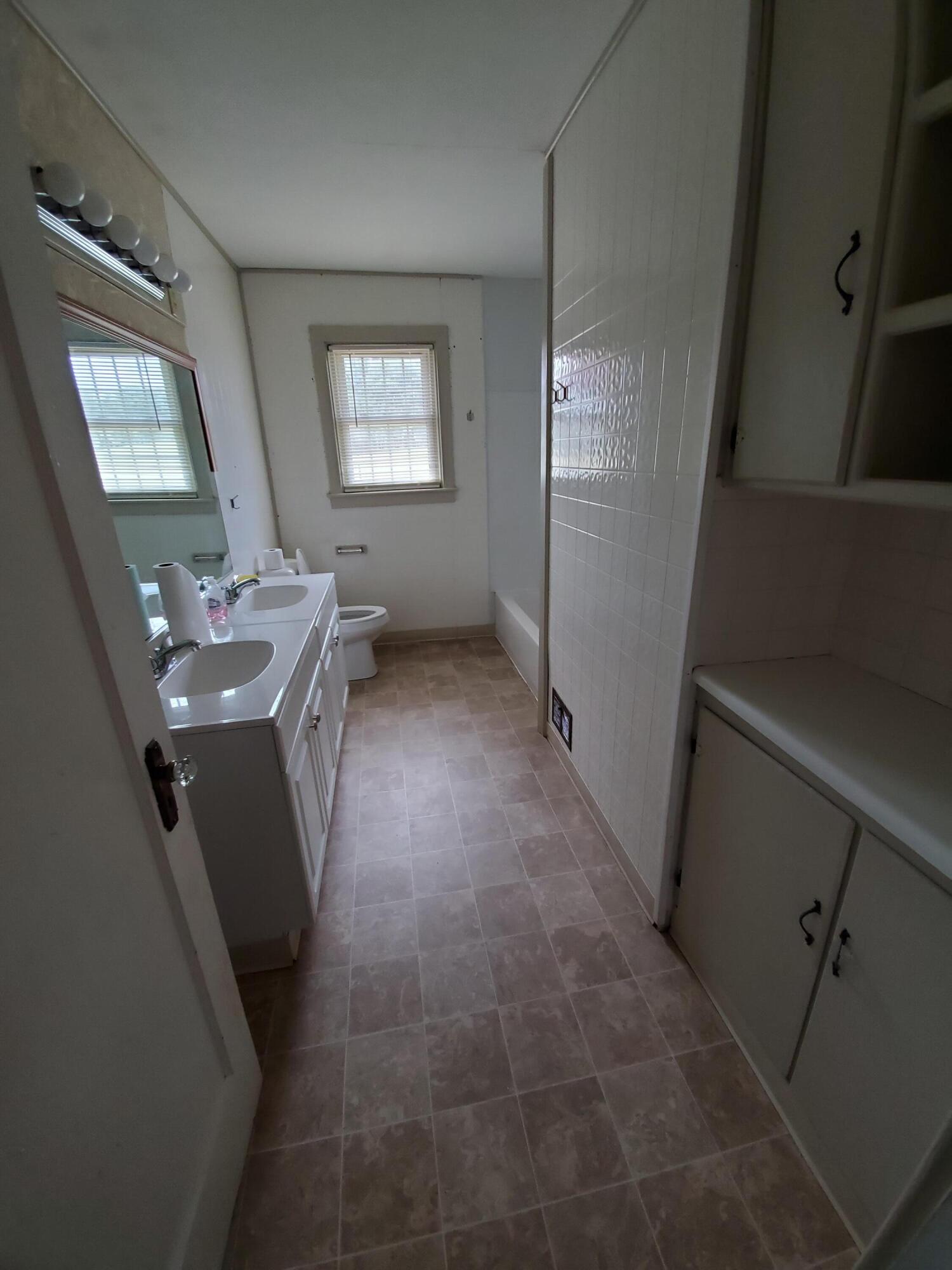 711 Persimmon Ridge Road Jonesborough, TN 37659 - Photo 26 of 48 27