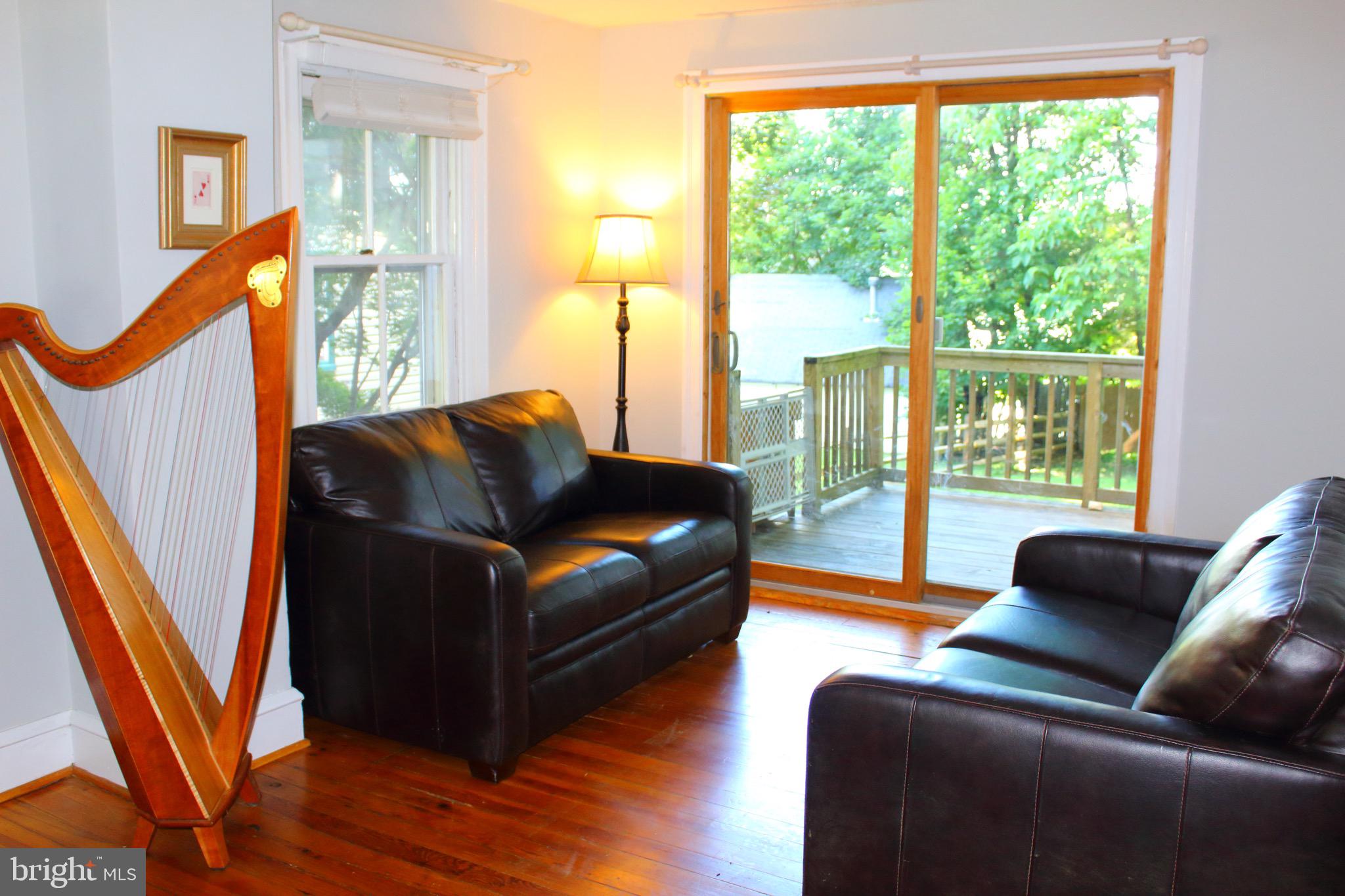 962 Upper Gulph Road Wayne, PA 19087 - Photo 3 of 10 Living Room